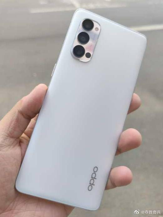 Analyst Mukul Sharma revealed the characteristics of OPPO Reno4